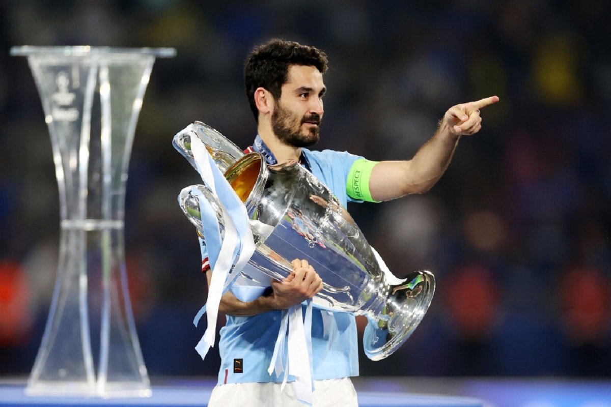 ‘Just Give Him Two Years’ ‘Barca Are Shaking’ Fans React As Hopes Grow That City Will Keep Talisman