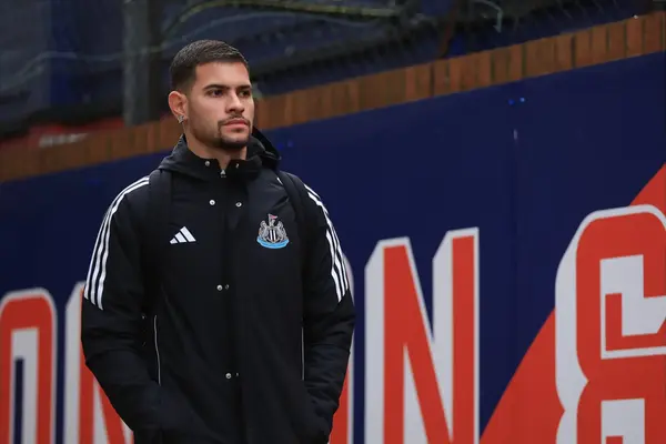 ‘This Signing Could Save Our Season’ ‘Get Him At All Costs’ Fans Name The Player They Most Want City To Buy In January ‘This Signing Could Save Our Season’ ‘Get Him At All Costs’ Fans Name The Player They Most Want City To Buy In January