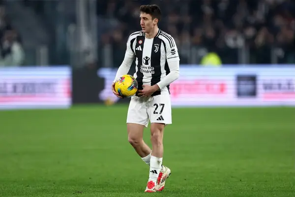 £58M Rated Defender ‘Tempted’ To Make Man City Transfer This Summer