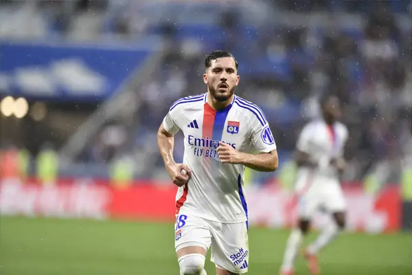 Man City Are Holding “Talks” To Sign 32 G/A De Bruyne Replacement But Deal Is Complicated By “Exit Fee”