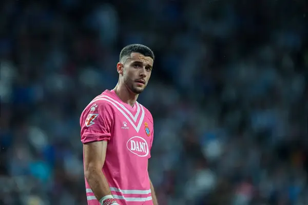 ‘Very Smart Signing’ ‘x100 The Keeper Costa Is’ Fans React To Claims That City Have ‘Agreement’ With Arsenal Target