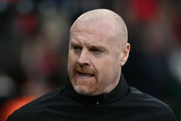 Sean Dyche Praises One Of Guardiola’s “Best Signings” Who Could Be Sold By Man City In The Next 2 Weeks Sean Dyche Praises One Of Guardiola’s “Best Signings” Who Could Be Sold By Man City In The Next 2 Weeks