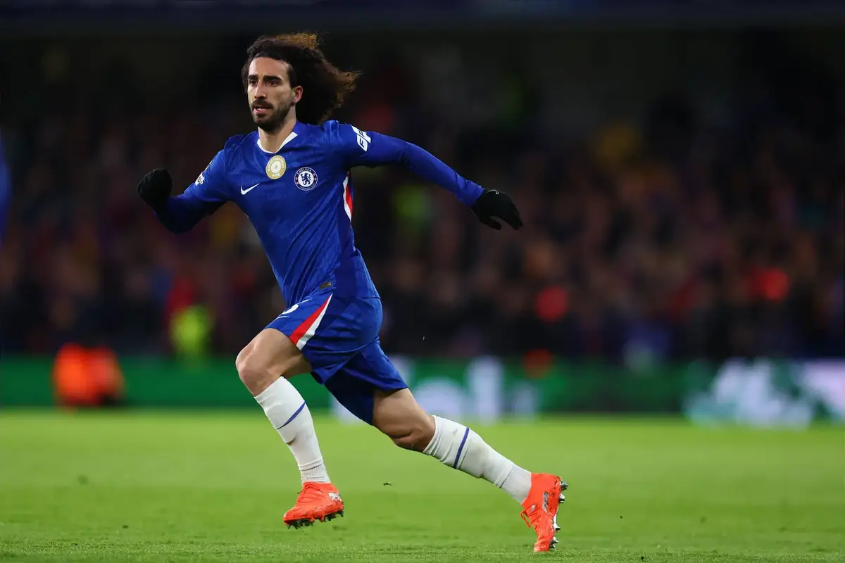 Chelsea Star Admits He Was On His Knees Begging For Man City Transfer
