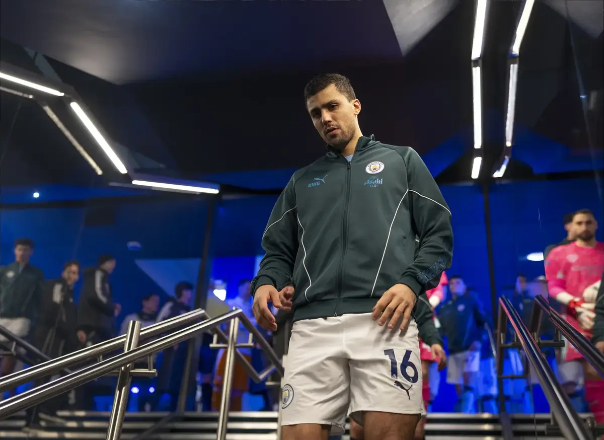 Father Confirms Player Is “Negotiating” With Man City Amid Transfer Speculation Father Confirms Player Is “Negotiating” With Man City Amid Transfer Speculation