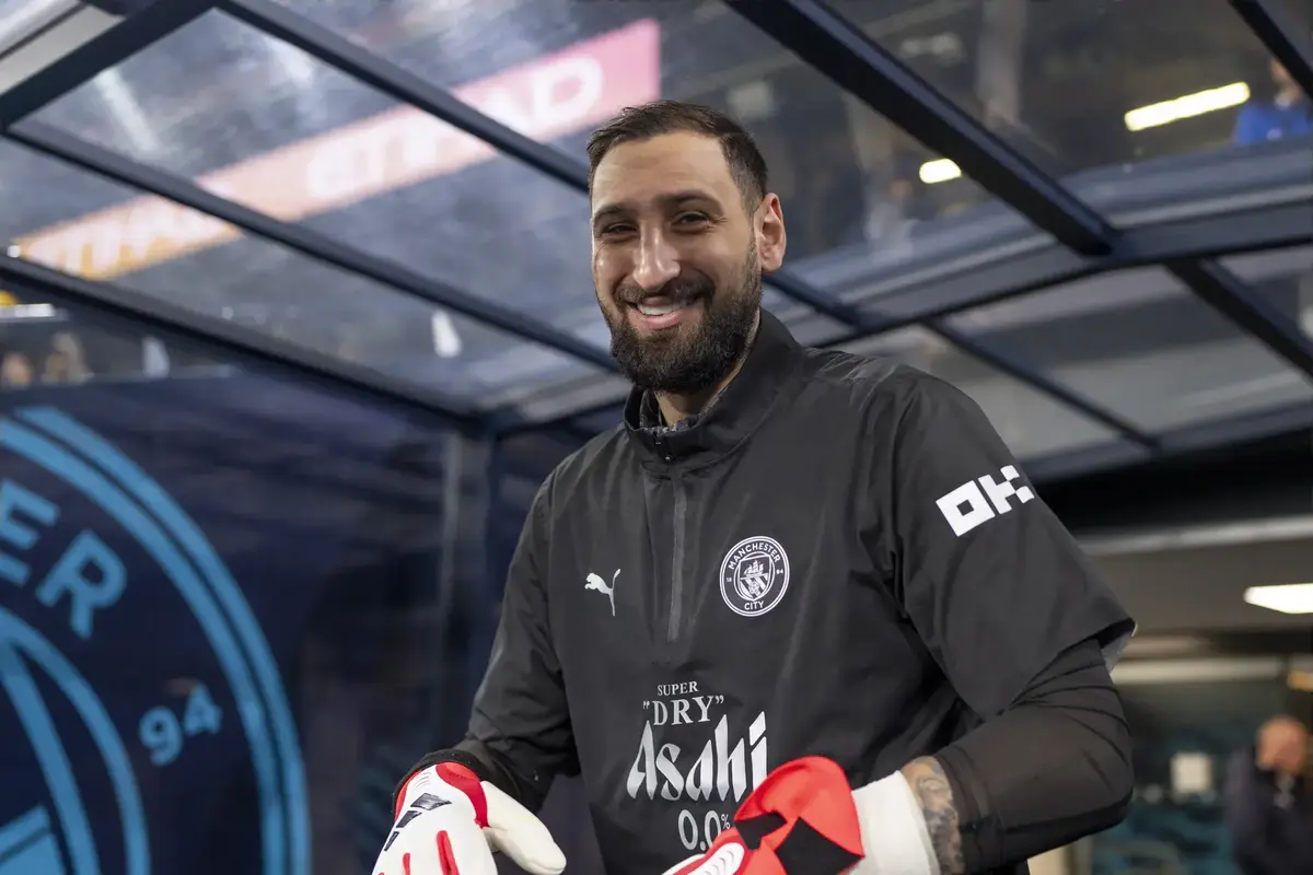 Gianluigi Donnarumma Reacts As Injured Man City Star Shares Footage After Returning To Training Pitch Gianluigi Donnarumma Reacts As Injured Man City Star Shares Footage After Returning To Training Pitch