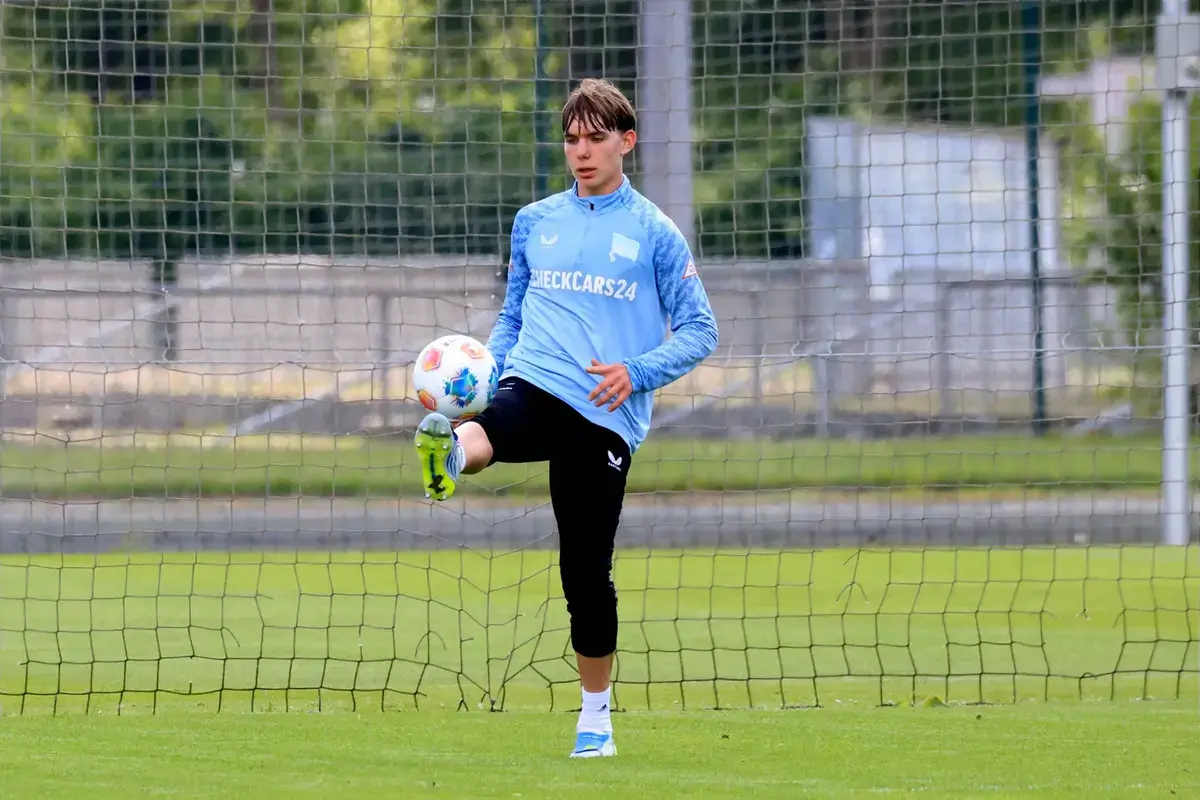 Man City Think They Have Made ‘Ideal Offer’ That Ensures They Will Beat PL Rivals To Signature Of German Wonderkid